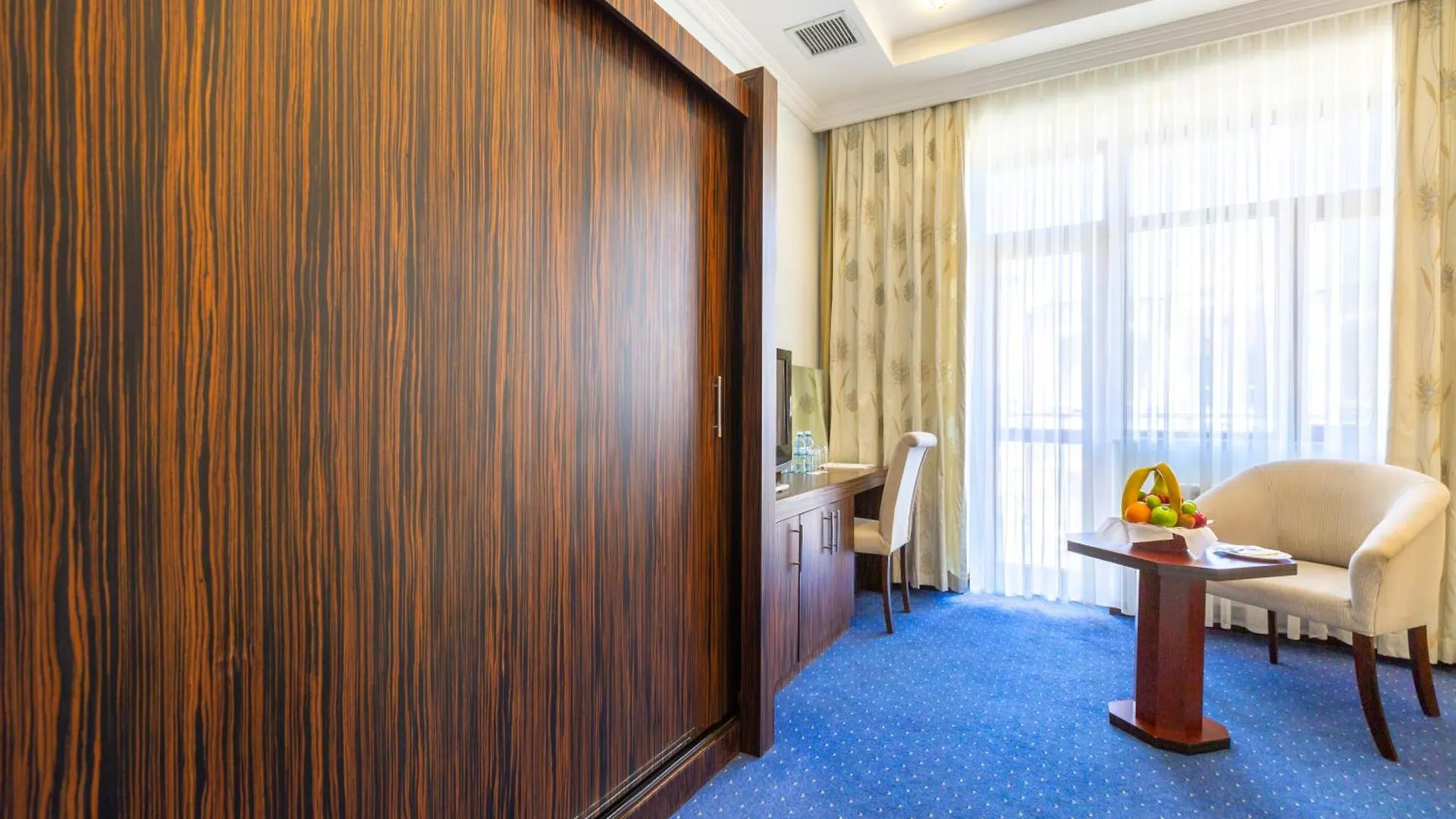 Anatolia Hotel Баку 4*,